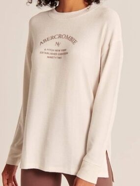Abercrombie Long Sleeve Top - Size M